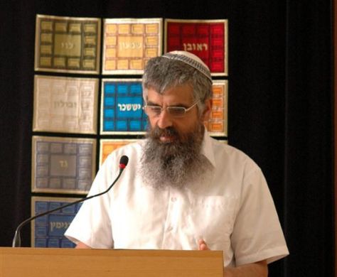 "לא כתוב בהלכה שרק הרבנות יכולה לגייר"