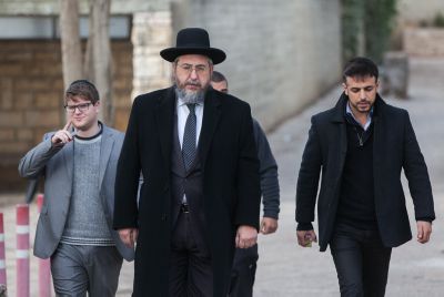 הרב אמסלם לרב אליהו: "ביקורת שכל כולה צביעות וחוסר כבוד"