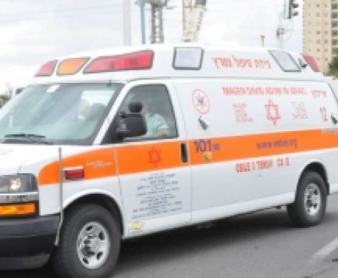 תלמיד ישיבה נדרס לעיני אביו – מצבו קשה