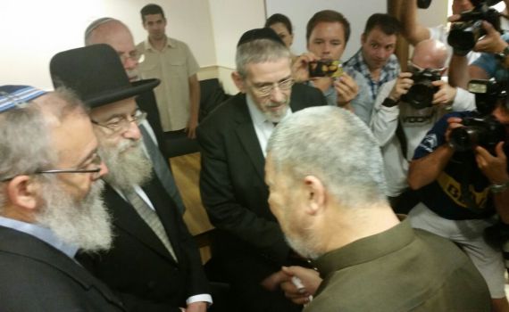 רבני צהר הגיעו לבקר את פצועי השריפה בדומא