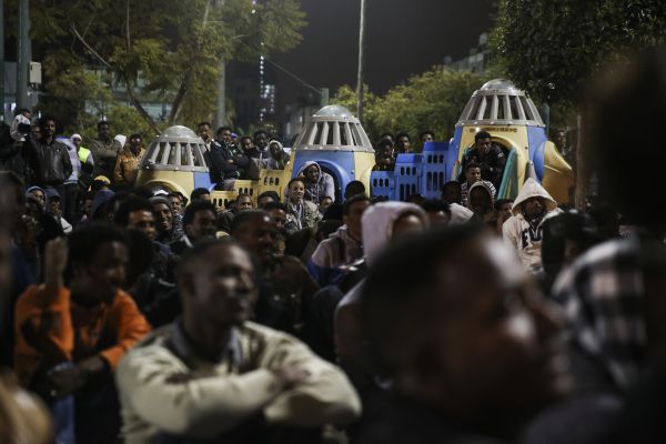 בג"צ: כליאת המסתננים ל-20 חודשים לא מידתית