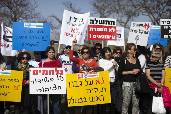 הרב שרלו: 'שותף למאבק נגד סגירת רשות השידור'