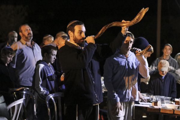 ימי סליחות: דיני חודש אלול לפי מנהגי כל העדות