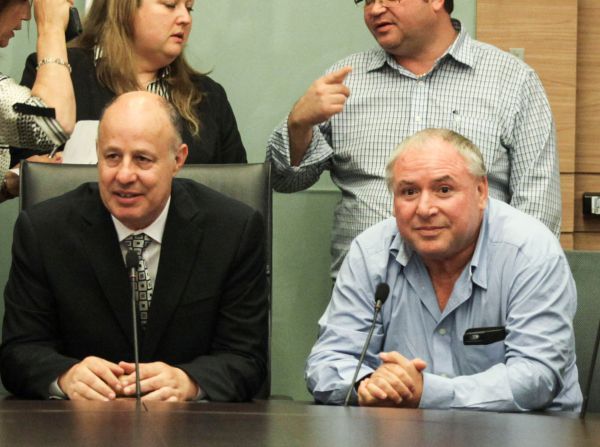 אמסלם מצטרף לקרב הירושה של דני דנון