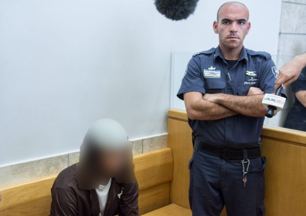 מרדכי מאייר בן 18 יכלא בלא משפט לחצי שנה