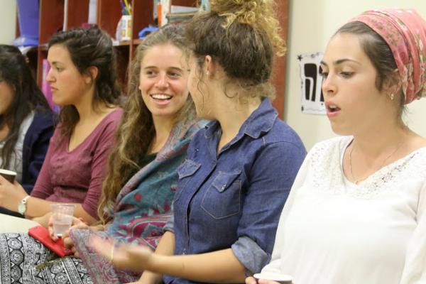 נפילת מתח? סדנת הכנה לאזרחות לבנות שירות