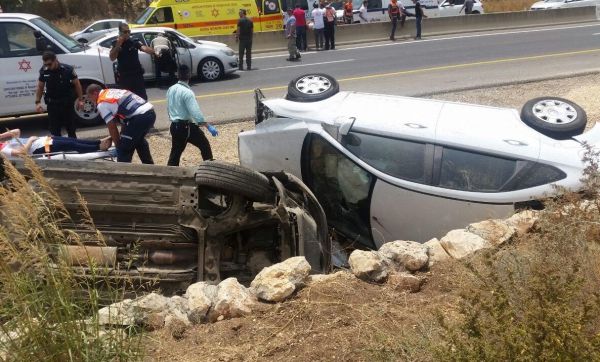 כביש 85: רכב לימוד נהיגה התהפך עם רכב נוסף