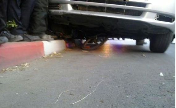 נס: ילד חרדי נגרר עם אופניו מתחת למכונית