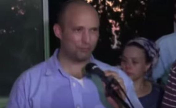 מרגש: נפתלי בנט סופד לאביו ג'ים ז"ל; צפו