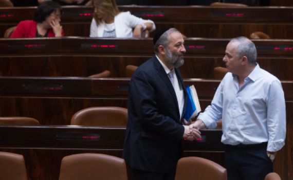 "בגללך הגז באדמה"; עימות בין שטייניץ לדרעי