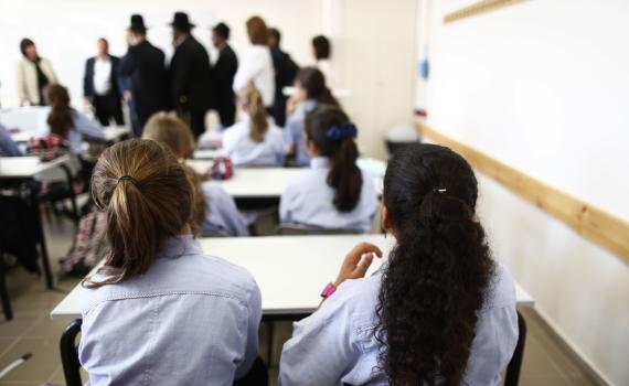 ניצול המתכנתות החרדיות: הרב זילברשטיין בפסק מעניין