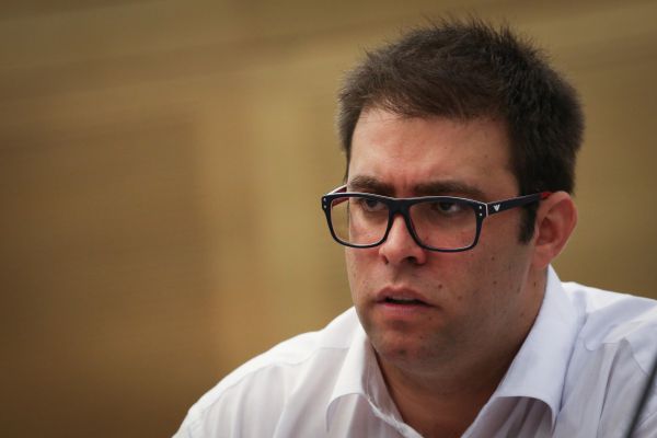 המבקר: "חזן עבר עבירה שדינה 3 שנות מאסר"