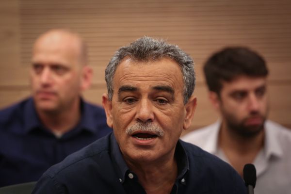 זחאלקה תוקף את הגזענות של השמאל. צפו