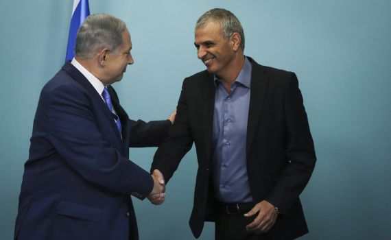 יש כסף: נתניהו וכחלון הורידו את המע"מ