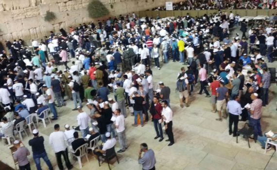 ירידה דרסטית במספר המתפללים בכותל