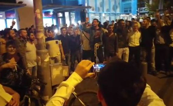 מפגן של אחדות: שירת התקווה לאחר הפיגוע