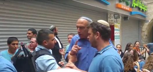 מוטי יוגב מונע מערביה לעבור בעיר העתיקה;צפו