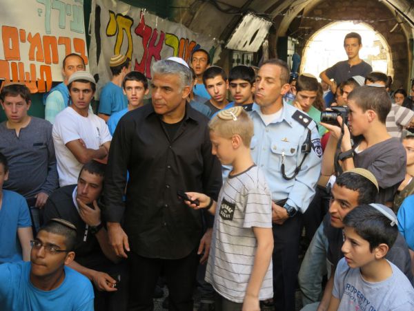 צפו: יאיר לפיד בדבר תורה על ברכת "יוצר אור"