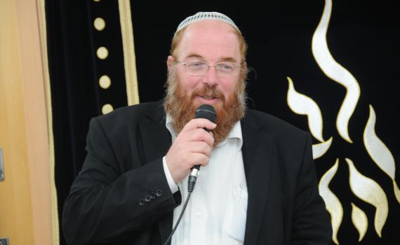 לא לרופאים בלבד הרפואה / תגובה לרב שרקי