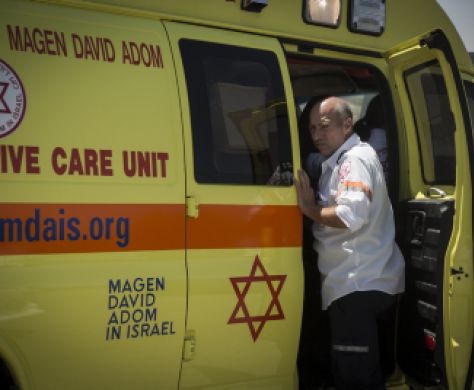 פצוע קשה בפיגוע דקירה בנתניה; המחבל נוטרל