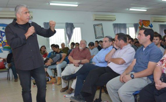 לפיד: לא להאשים את הציבור הסרוג ברצח רבין