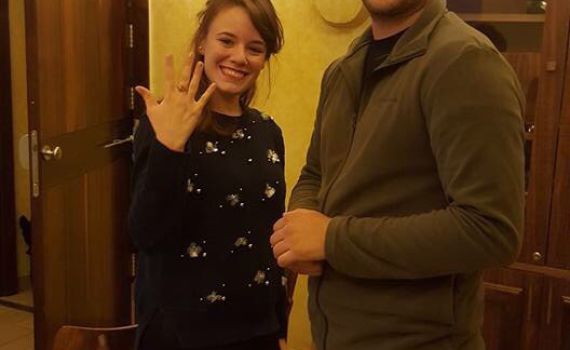 מרגש: הניצול חזר למקום הפיגוע והציע נישואין; צפו