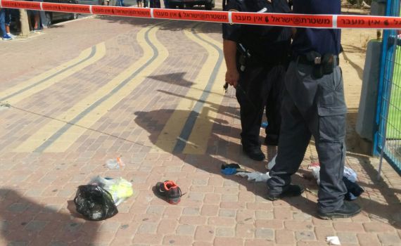 יהודי דקר 4 עובדי עיריה ערבים בדימונה