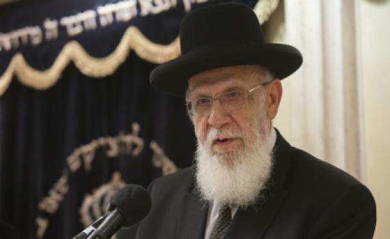 הרב שלום כהן על העולים להר הבית: "משוגעים"