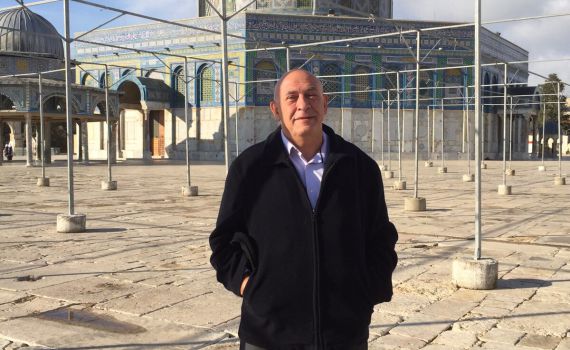 מצפצף על נתניהו: באסל גאטס עלה להר הבית