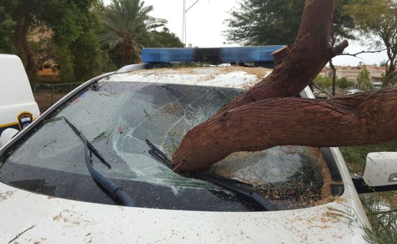 "נס שלא היו הרוגים". צפו בחילוץ הניידת