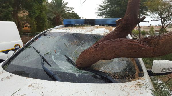 "נס שלא היו הרוגים". צפו בחילוץ הניידת