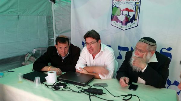 צפו: שרי וחברי הכנסת של הימין נגד נתניהו