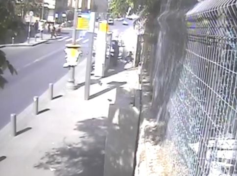 קשה לצפייה: הדריסה, הדקירה וחיסול המחבל