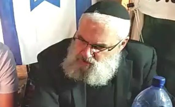 "הבתים של רוצחי משפחת פוגל לא נהרסו"