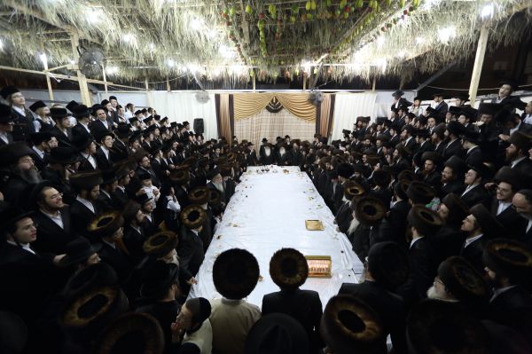 שמחת בית השואבה: לא 'מכילים' את הרפורמים