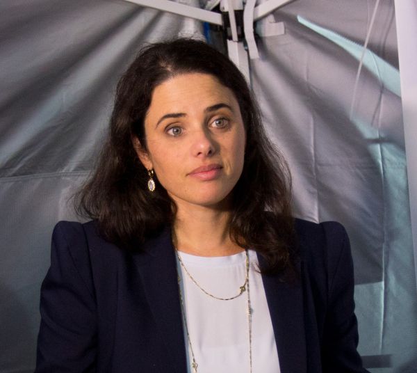 למי להאמין? מלחמת קרדיטים בין נתניהו לשקד