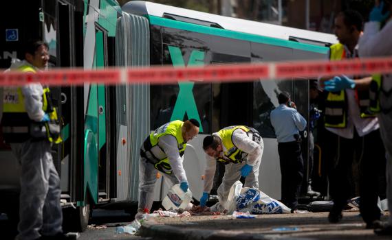 יום דמים: שלושה הרוגים בפיגועים בירושלים