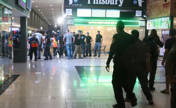 צפו: כך בוצע הפיגוע בתחנה המרכזית בבאר שבע