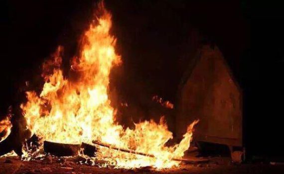 ערבים הציתו את קבר יוסף בשכם