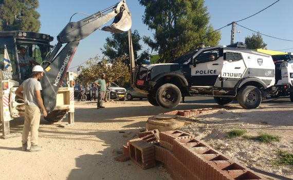 ביצהר מכשילים שוטרים או עוזרים להם? צפו