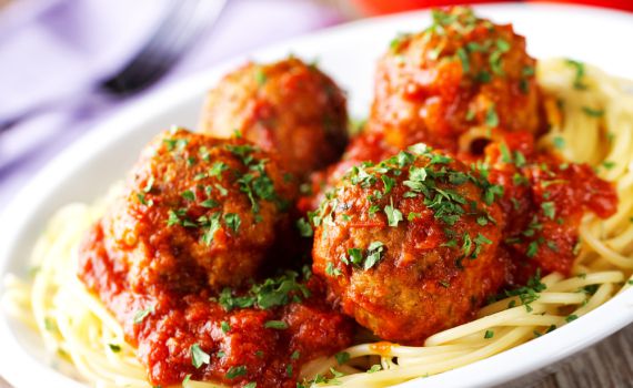 מתכון לסתיו: כדורי בשר ברוטב עגבניות וספגטי