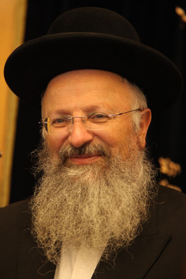 'כמו נהג שהולך לישון': הרב אליהו במסר לרופאי הדסה