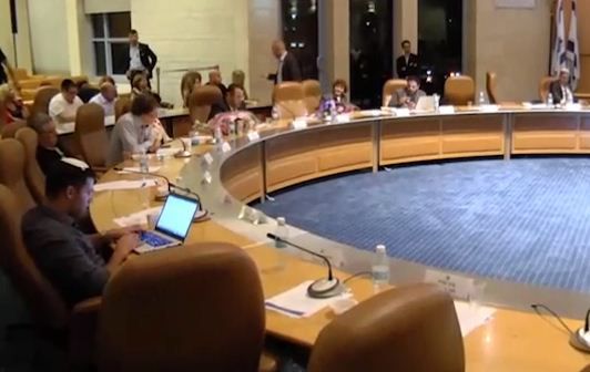 צפו: קלמנוביץ' בירך את הסגנית: "את גבר אמיתי"