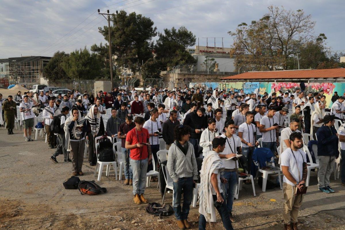 מאות תלמידים צעדו לזכר הרב יעקב דון הי"ד