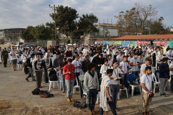 מאות תלמידים צעדו לזכר הרב יעקב דון הי"ד