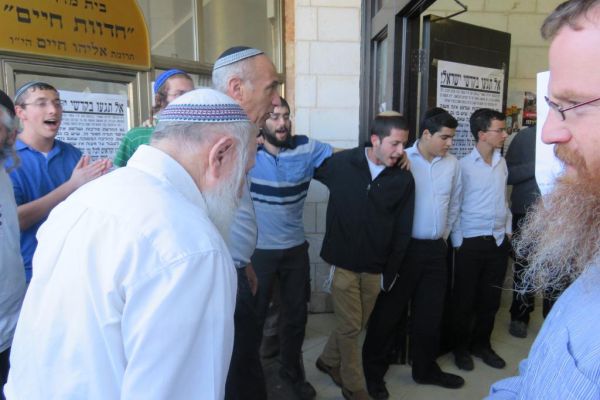 הרבנים בקריאה "לא יתכן לתת יד לגזירת ההריסה"