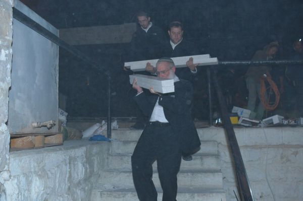 במבצע סודי שופץ הלילה מתחם קבר יוסף