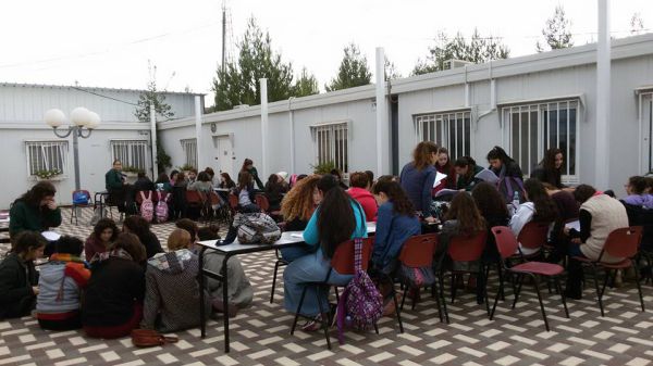 התלמידות שבתו: סגירת האולפנה תישקל מחדש