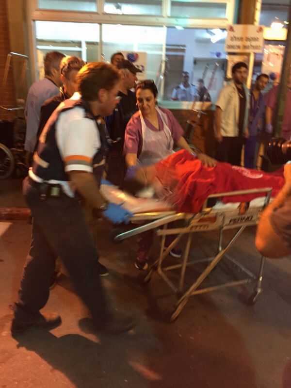 "הציצית הוכתמה בדם": 4 פצועים בפיגוע דקירה בקריית גת