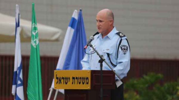 מבוכה במשטרה: זה הקצין הבכיר החשוד בהטרדה